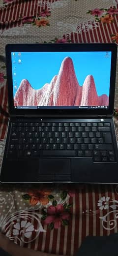 8 GB ram 128 SSD i5 processor