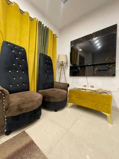 Daily Bases / Per Day - Apartments , Flats , Rooms Available