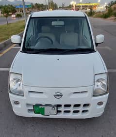 Nissan pino 2008
