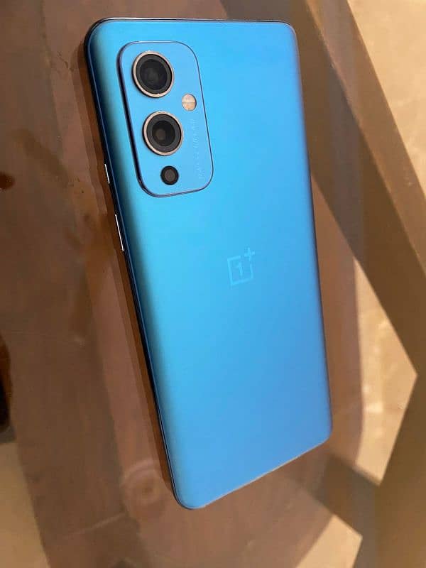 One Plus 9 12/256 dual sim PTA Approved green line issue on a screen 2