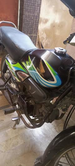 Honda pridor in black color