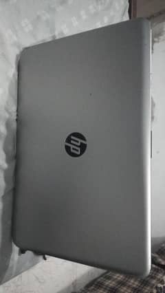 HP LAPTOP scratch less