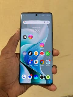 vivo v40 for sale 12/256gb condition 10/10 no box only moble &charger