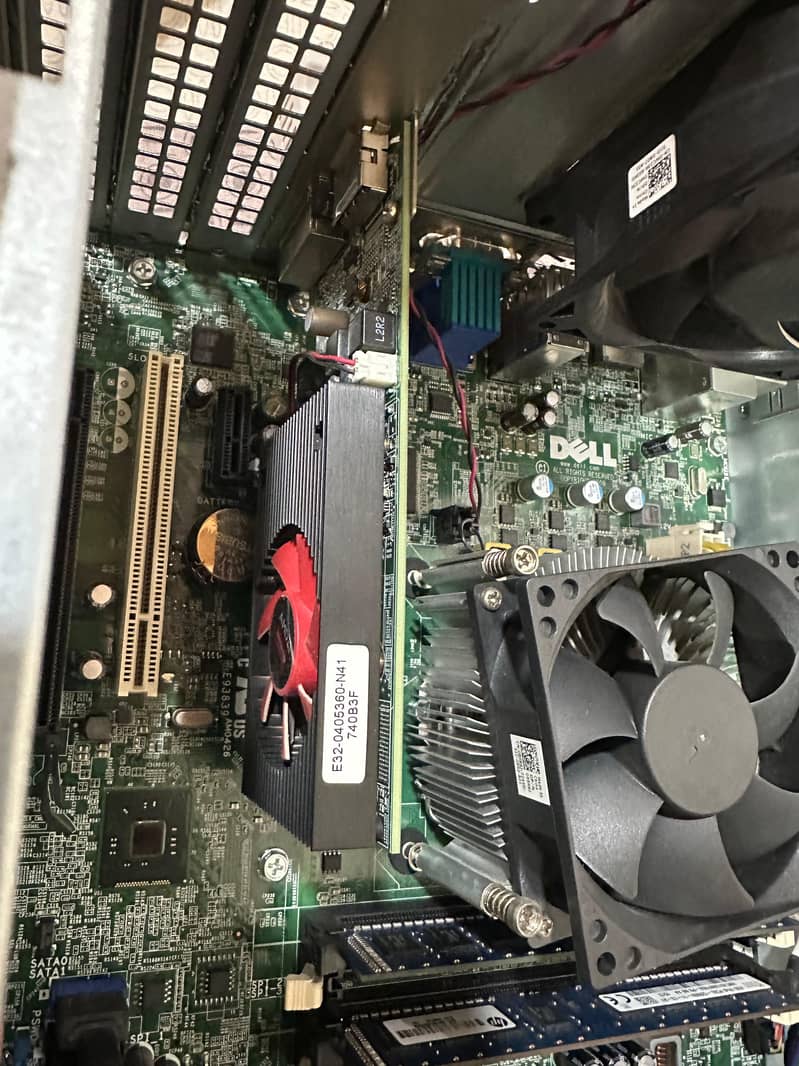 Computer Core i5 4th gen with LCD and Computer Table 2
