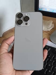 Iphone 15 pro max ( factory unlock)