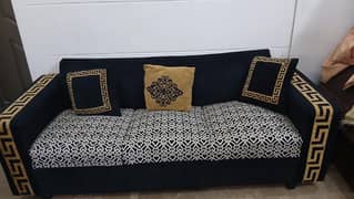 7 seater sofa used h butt condition saaf ha bilkul okay ha No damage