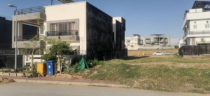 10 MARLA READY TO CONSTRUCT RESIDENTIAL PLOT FOR SALE IN BLOCK F-1 1