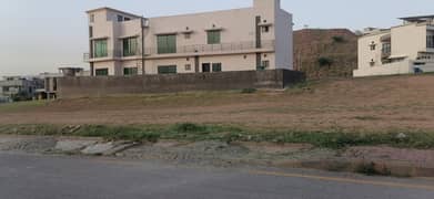 OUTSTANDING LOACTION 10 MARLA RESIDENTIAL PLOT AVAILABLE FOR SALE IN BLOCK I