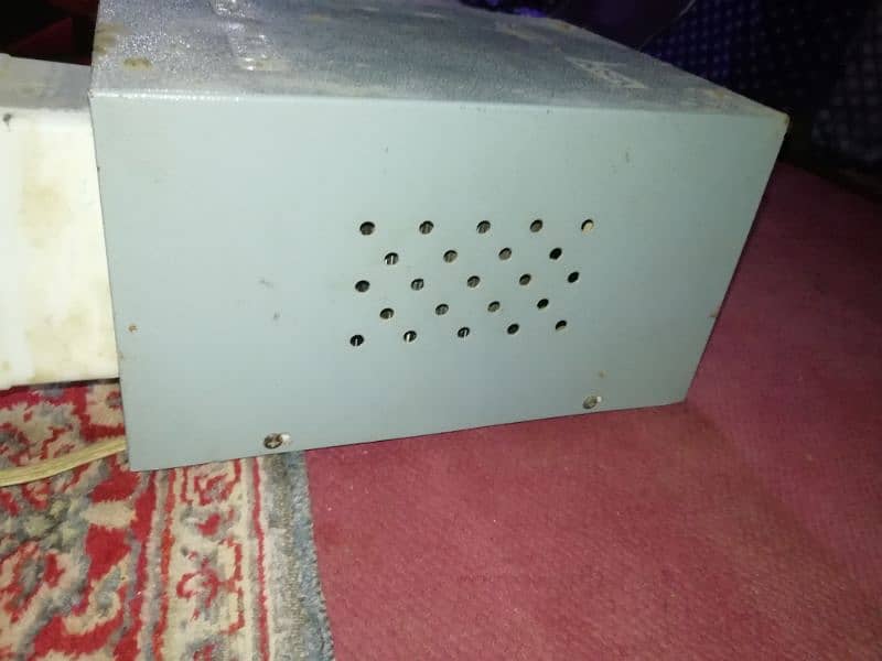 Sony converter Window AC input 220v Output 110v. 2