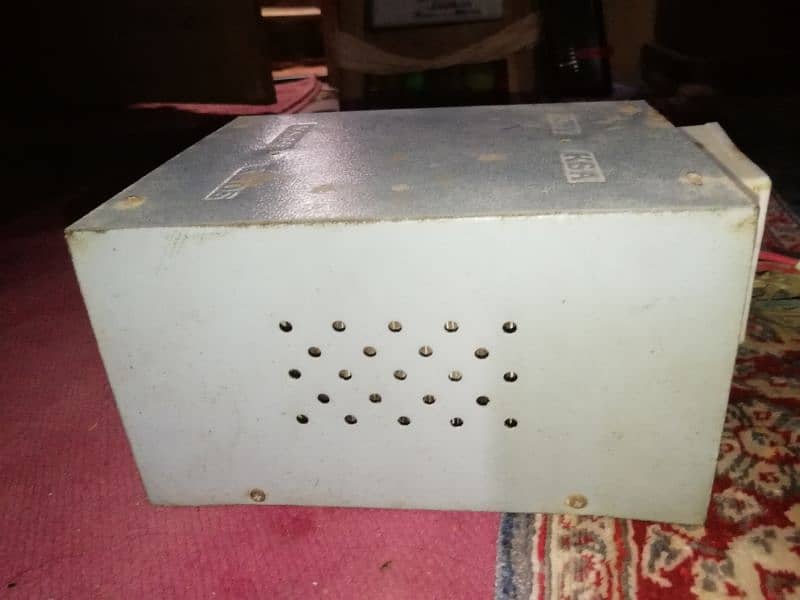 Sony converter Window AC input 220v Output 110v. 3
