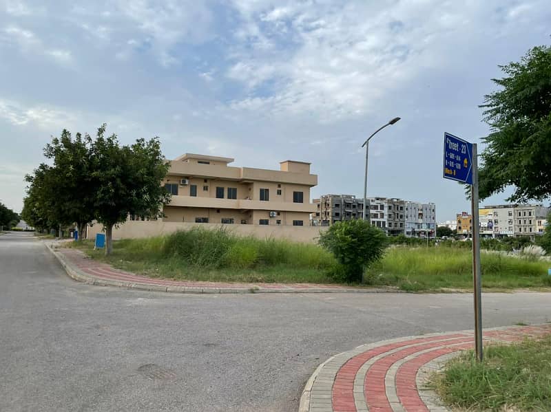 1 Kanal Plot In B Block Prime Location 3