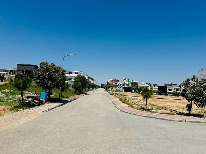 1 Kanal Plot In B Block Prime Location 10