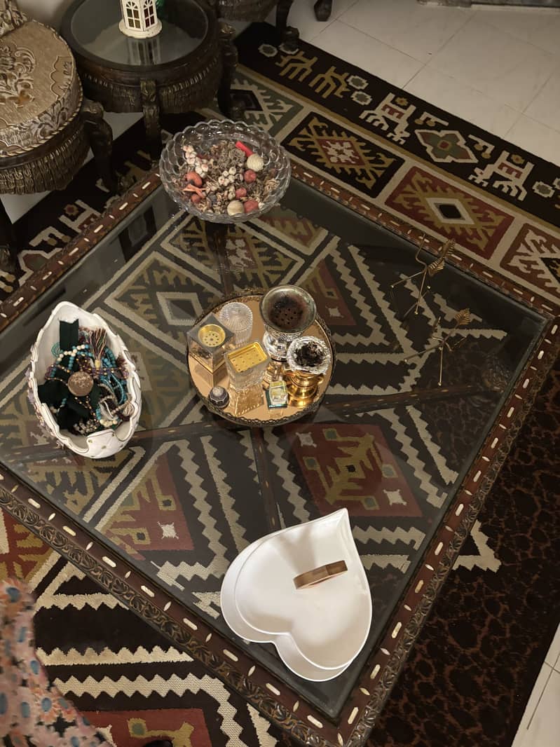Center table with 2 side tables 1