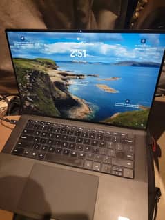 Dell Precision 5550 core i9 10885H 64 gb ram 512gb SSD