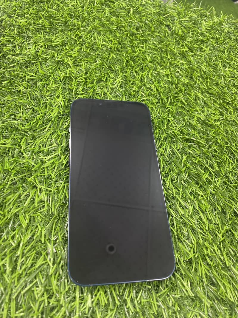 IPhone 13 non PTA 128 gb only display used messages 3