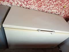 waves deep freezer single door
