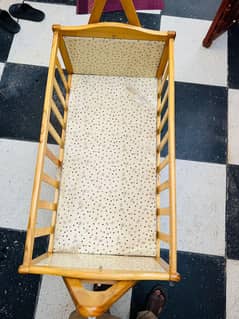 baby cot look like new Affordable & Durable
