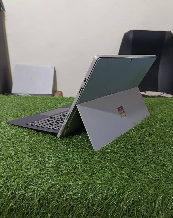 Microsoft surface Pro 4 Good Condition 2k Touch Display 4