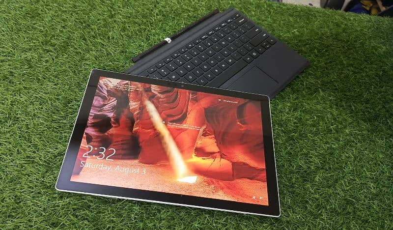 Microsoft surface Pro 4 Good Condition 2k Touch Display 10