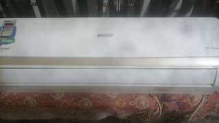 2 season use Orient 1.5 Ton Ac in good condition
