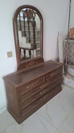 Dressing table