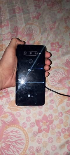 LG v40 ThinQ