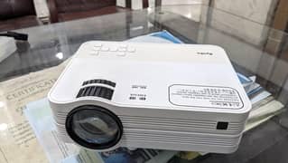 Multimedia projector