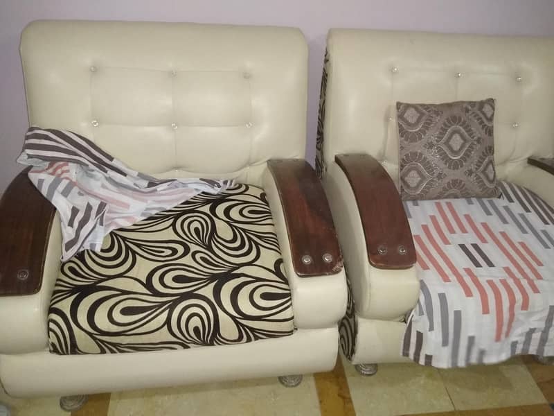 7 setar sofa set good condition .  03153248665 5