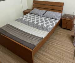 Bed Set with 2 side tables only