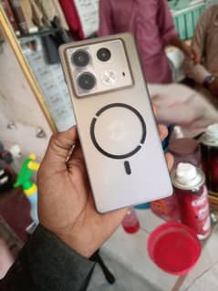 Note 40 All ok ha koi msla ni ha 4 months use ha