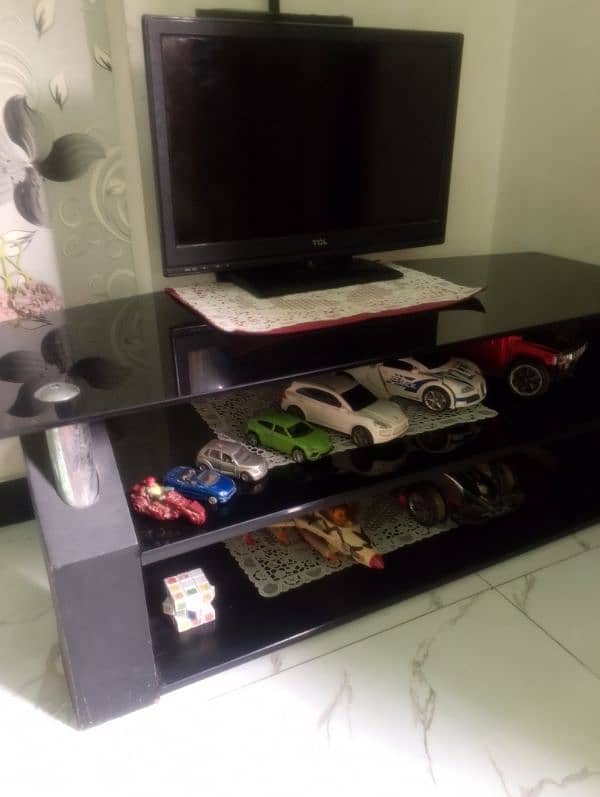 LCD table 1