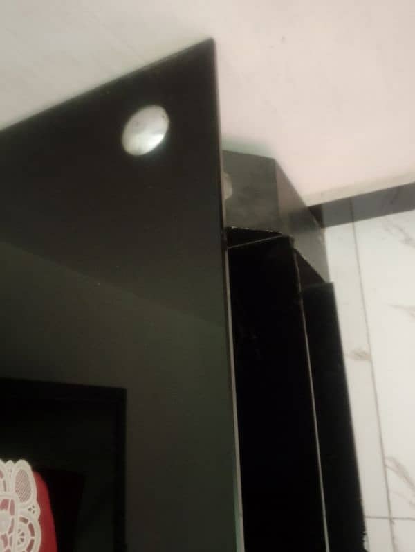 LCD table 3