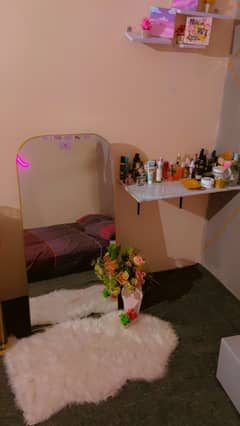 Long size miror gor aesthetic pictures