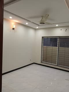 10 MARLA LOWER PORTION AVAILABLE FOR RENT IN DHA RAHBER 11 SECTOR 1