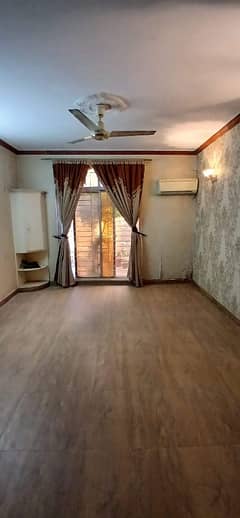 01 KANAL UPPER PORTION TILE FLOOR FOR RENT IN JOHAR TOWN LAHORE