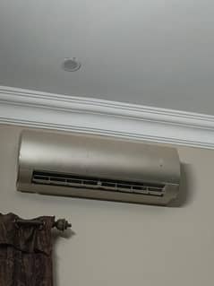 Gree Inverter AC for Urgent Sale