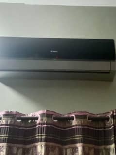 gree 1.5 ton inverter ac good working