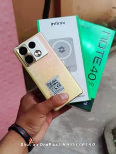 fiNiX NOTE 40 PRO 24/256 Complete bOx