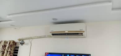 AC (Used,  in Good Condition) FOR SALE