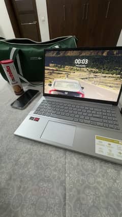 ASUS - Vivobook Go