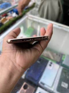 IPHONE XS MAX