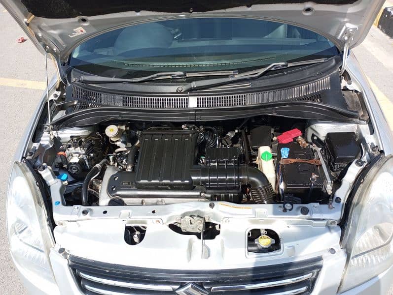 Suzuki Swift 2015 dlx Automatic with Navigation 9