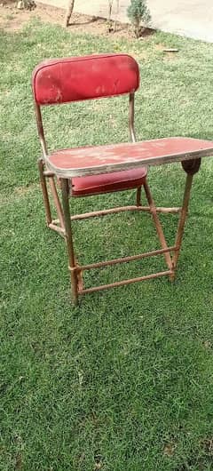 2 Study chairs for UpTo 10 years children