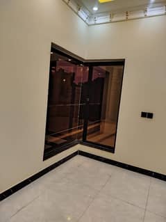 10 Marla Lower Portion available for rent in Rose Block