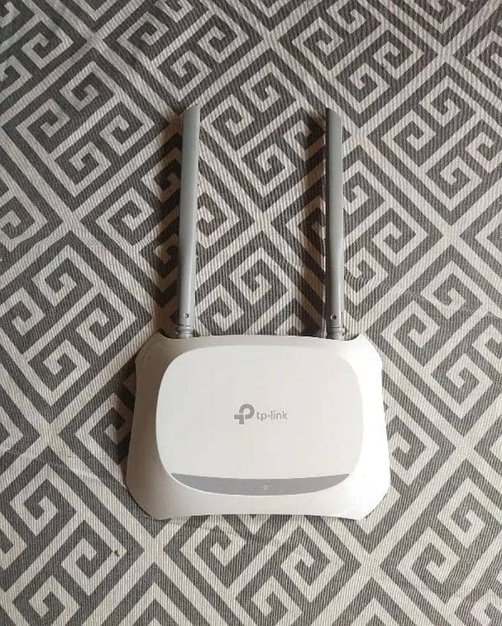 Tplink router 840n only 1 month used 3