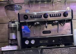 Cofee machine and beans grinder