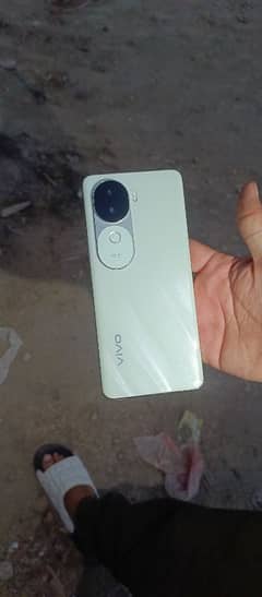 Vivo V40e  only 2 month use 10 month official warranty available