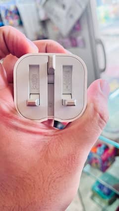 apple adaptor 3pin Original 100%