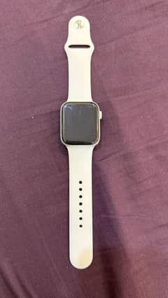 Apple watch SE 44mm silver aluminium