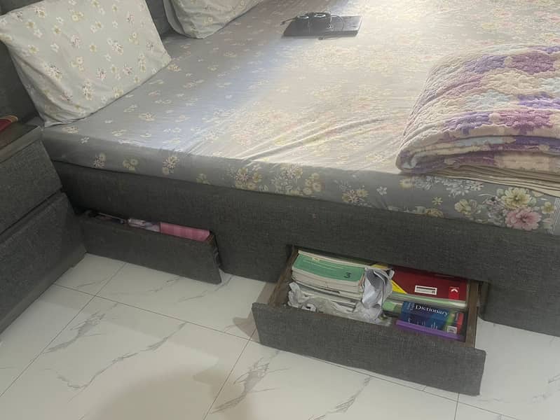 Double Bed with Drawers + Side Tables + Dressing Table – Barely Used 4
